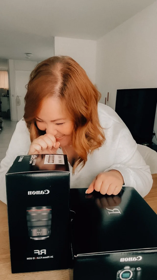 ✨ I DID IT! 

Back to the roots würde ich sagen.
Morgen gibt es ein Unboxing 🙌🏻🙏🏻❤️

Bin SO happy!!!

Ich sag ja, das Leben gibt Dir immer Feedback.
Und das war ein „Bauch über Kopf“ Moment ❤️

•
•
•

#canon #canonr6markii #lifeofaphotographer #backtotheroots #canonphotographer